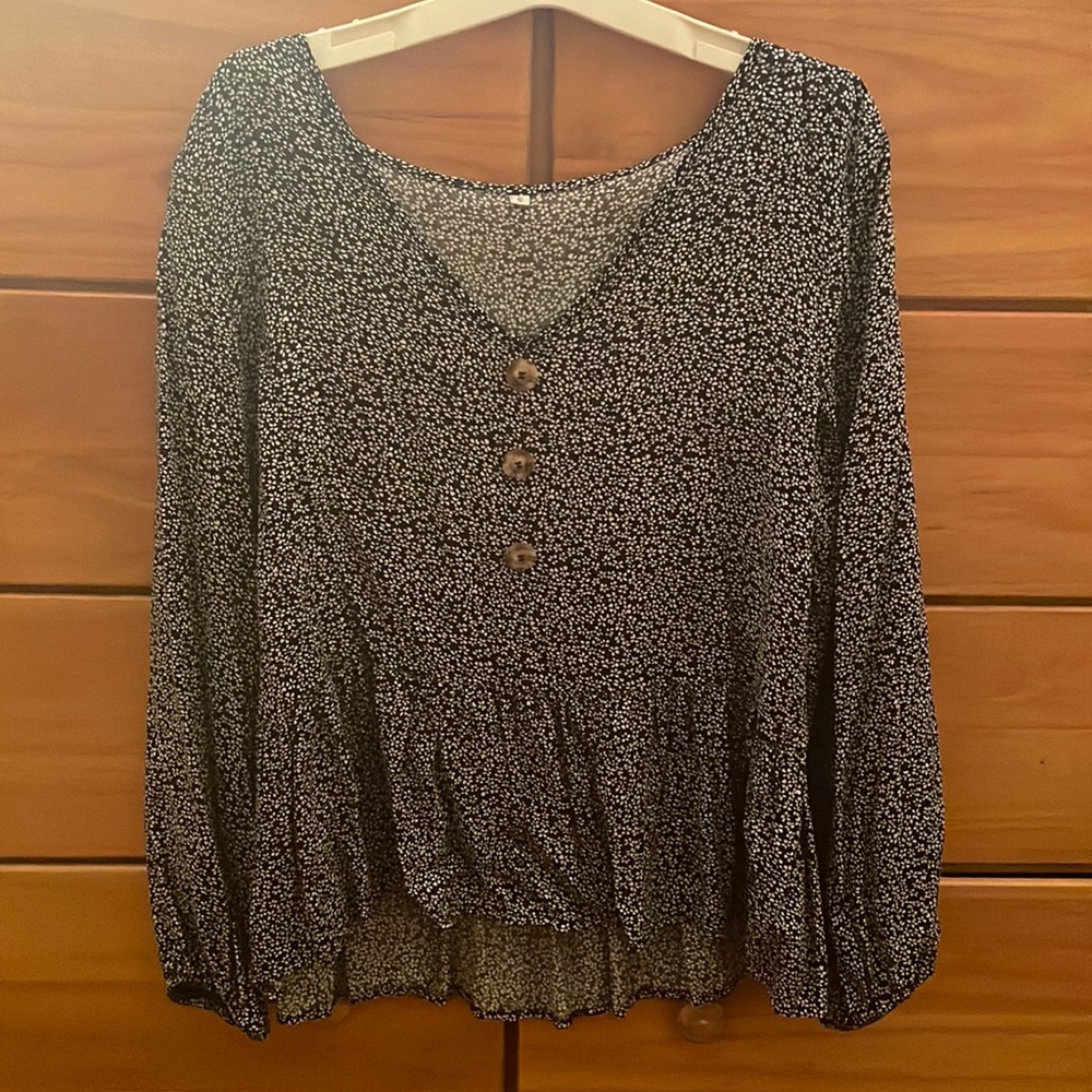 Size small floral blouse. Shein. Fair condition.